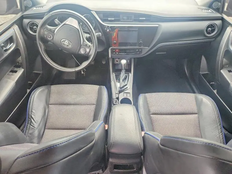 2019 TOYOTA COROLLA SE  