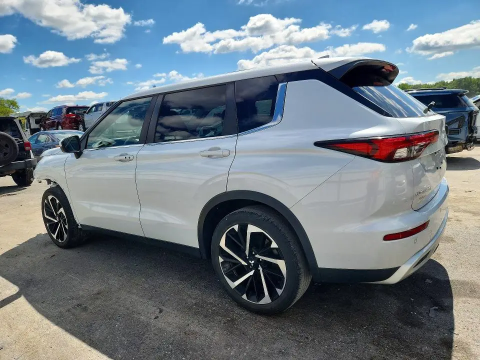 2022 MITSUBISHI OUTLANDER SE  