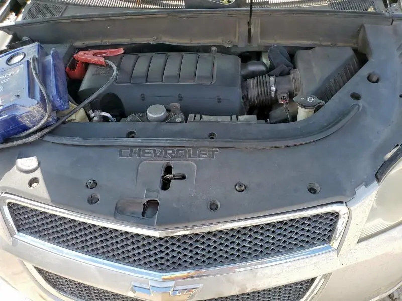 2010 CHEVROLET TRAVERSE LT  