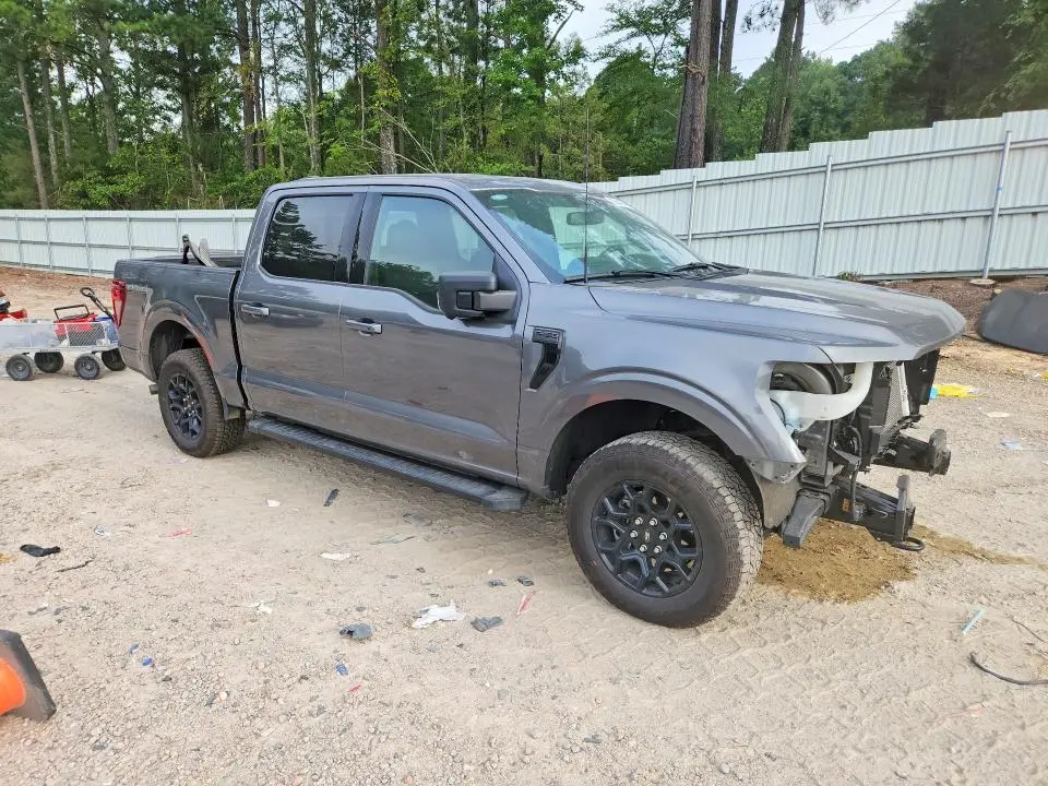 2025 FORD F150 XLT  