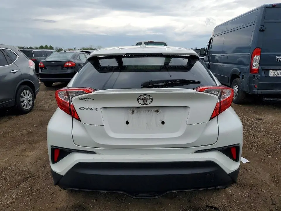 2018 TOYOTA C-HR XLE  