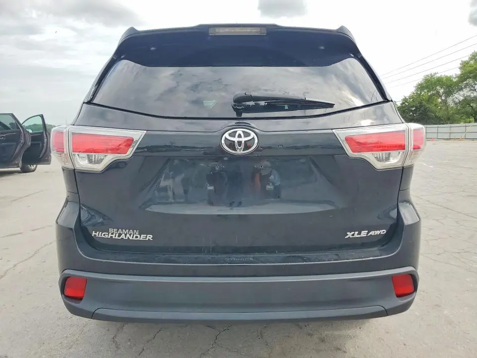 2016 TOYOTA HIGHLANDER XLE  