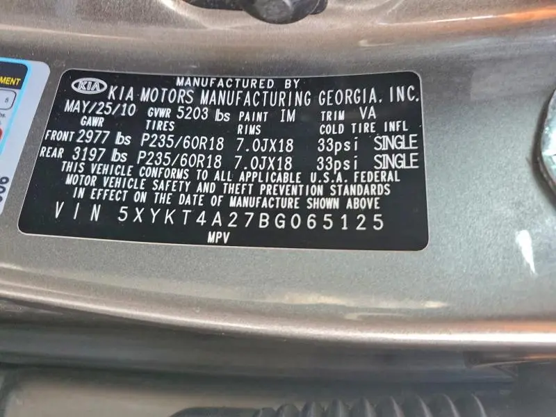 2011 KIA SORENTO BASE  