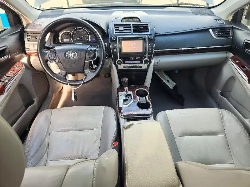 2014 TOYOTA CAMRY XLE  