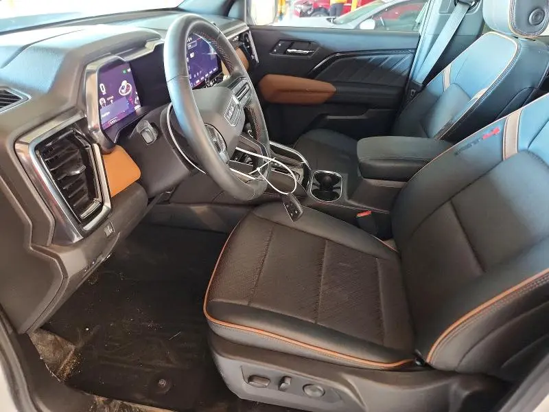 2025 GMC CANYON AT4  