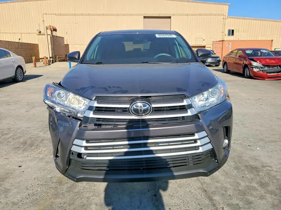 2019 TOYOTA HIGHLANDER LE PLUS  