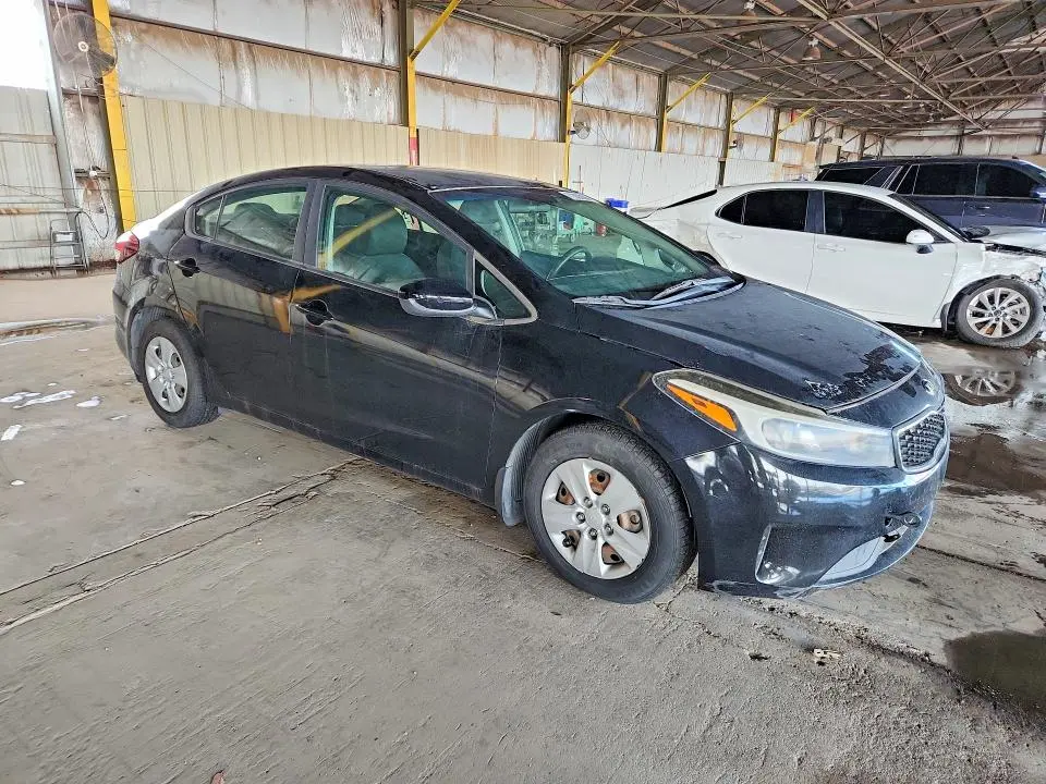 2017 KIA FORTE LX  