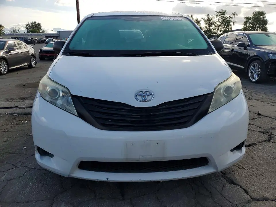 2011 TOYOTA SIENNA BASE 7-PASSENGER  