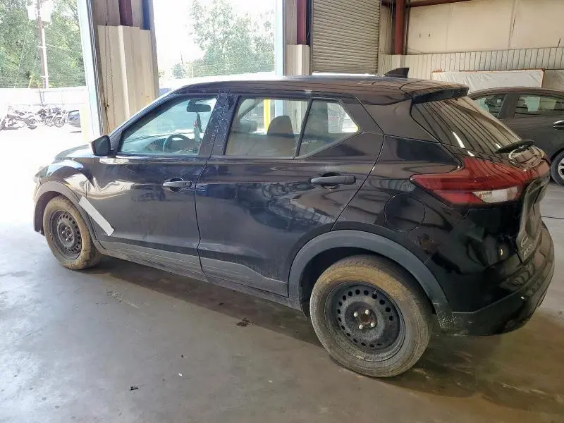 2021 NISSAN KICKS S  