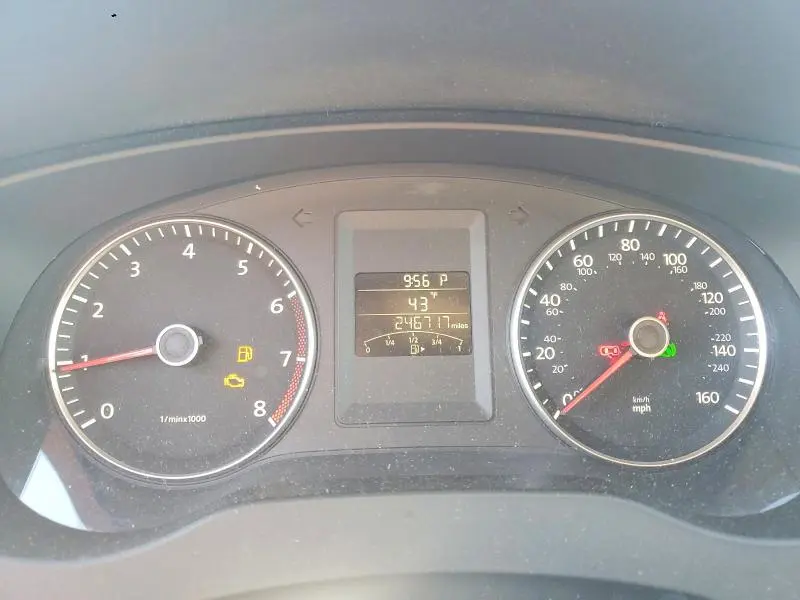 2013 VOLKSWAGEN JETTA SE  