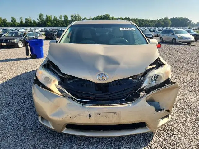 2012 TOYOTA SIENNA LE  