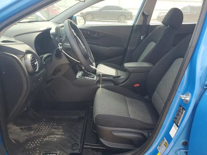 2020 HYUNDAI KONA SE  