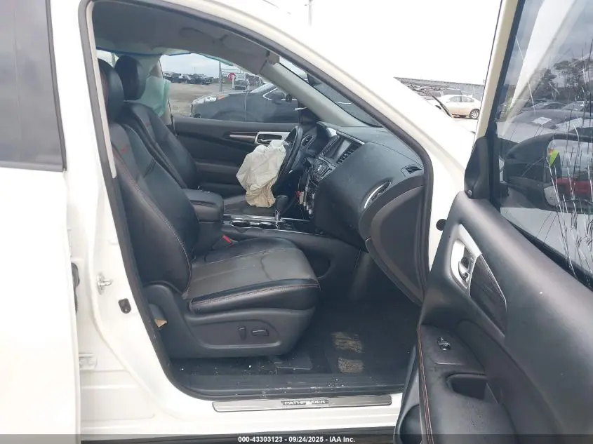 2019 NISSAN PATHFINDER SL