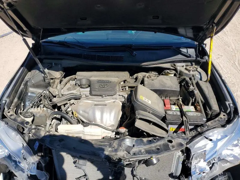 2016 TOYOTA CAMRY XLE  