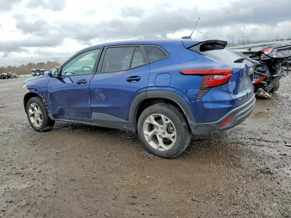 2024 CHEVROLET TRAX LS  