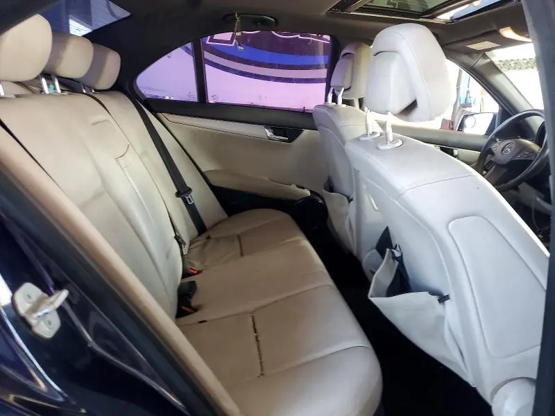 2011 MERCEDES-BENZ C 300  