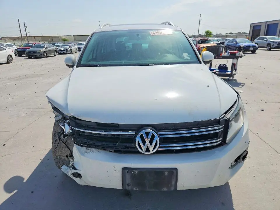 2015 VOLKSWAGEN TIGUAN S  