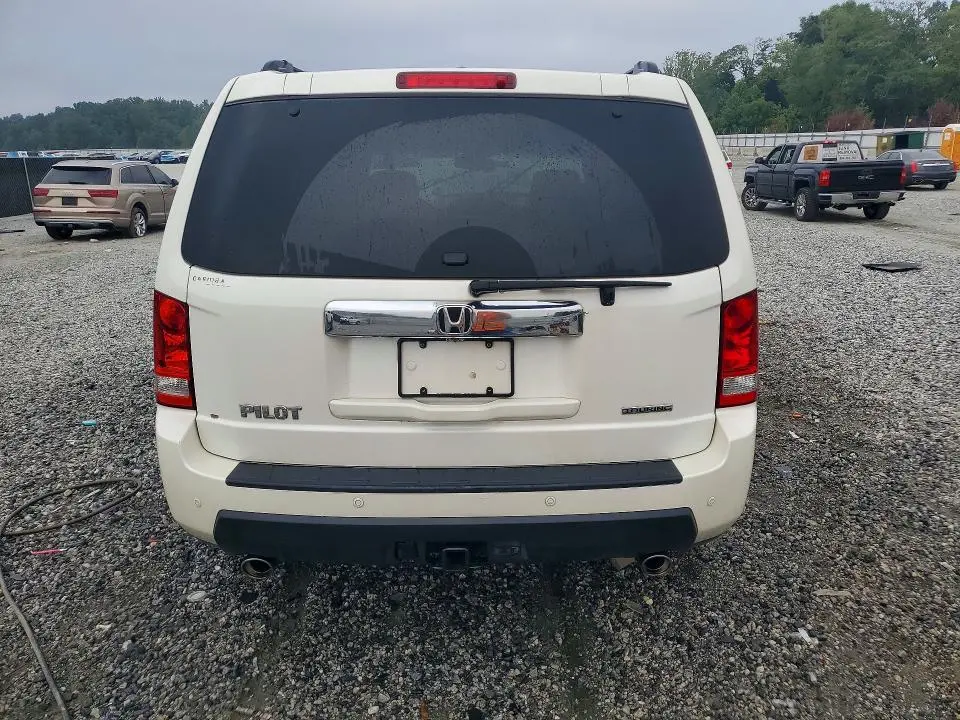 2011 HONDA PILOT TOURING  