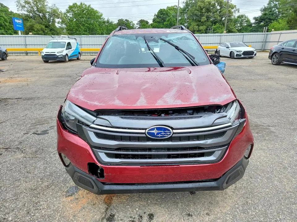 2025 SUBARU FORESTER LIMITED  