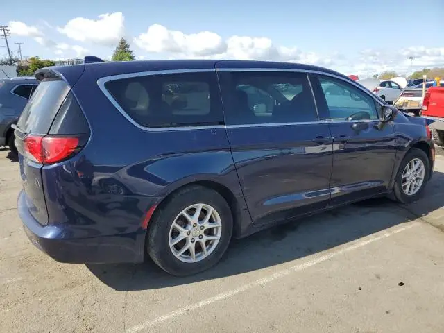 2017 CHRYSLER PACIFICA LX  