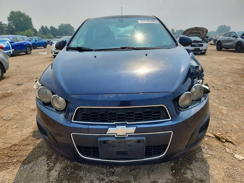 2015 CHEVROLET SONIC LT  