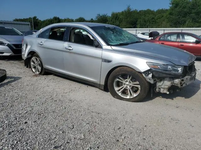 2018 FORD TAURUS SE