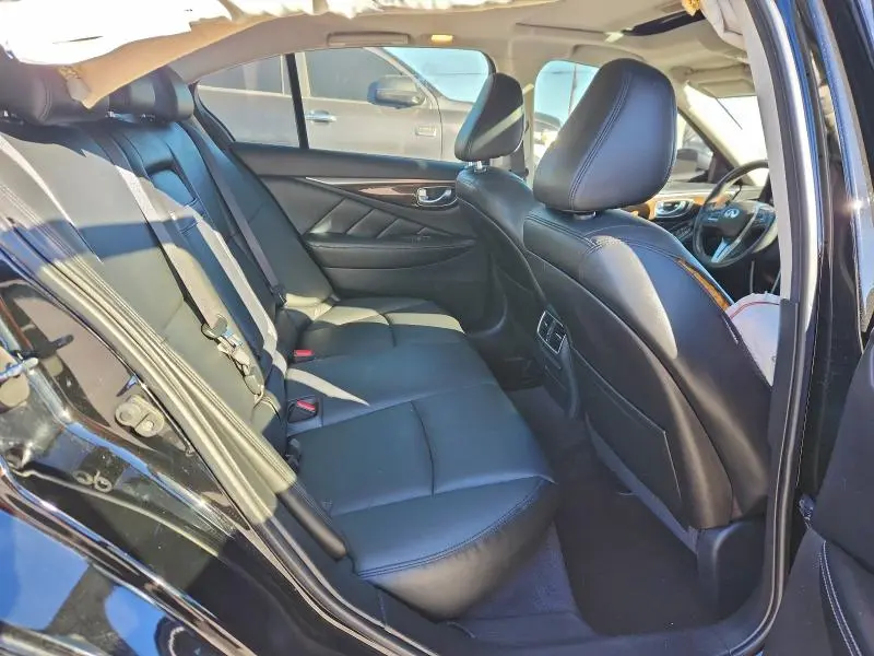 2018 INFINITI Q50 LUXE  