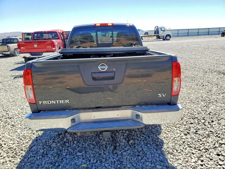 2015 NISSAN FRONTIER SV  