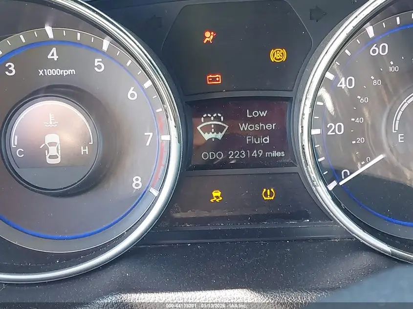 2011 HYUNDAI SONATA SE