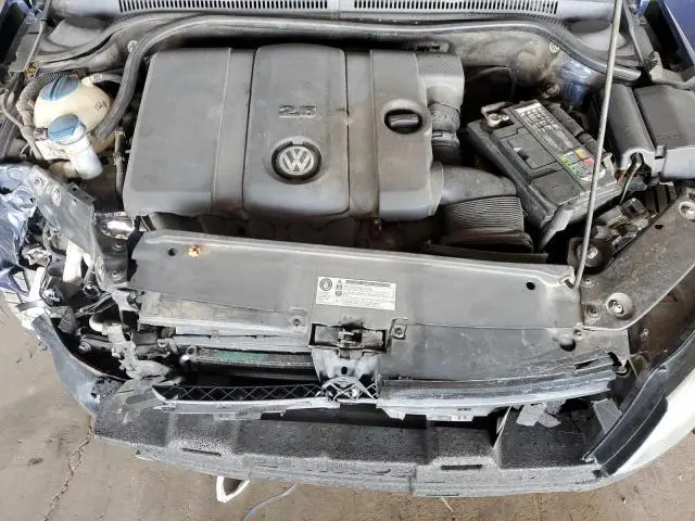 2011 VOLKSWAGEN JETTA SE  