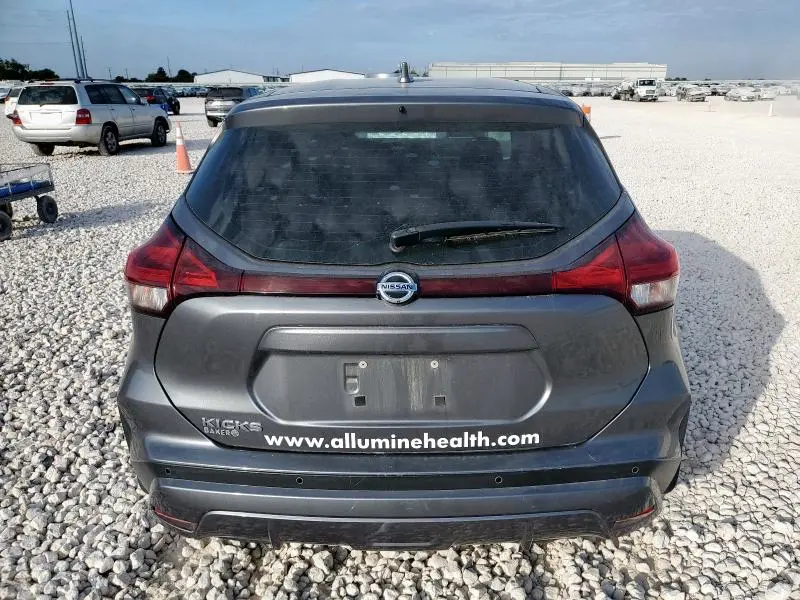 2021 NISSAN KICKS S  
