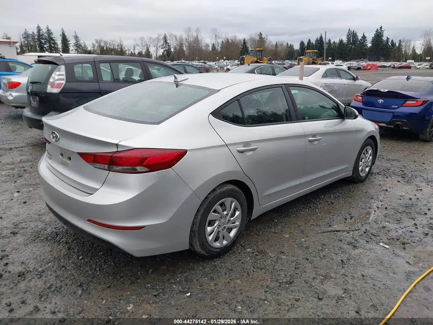 2017 HYUNDAI ELANTRA SE
