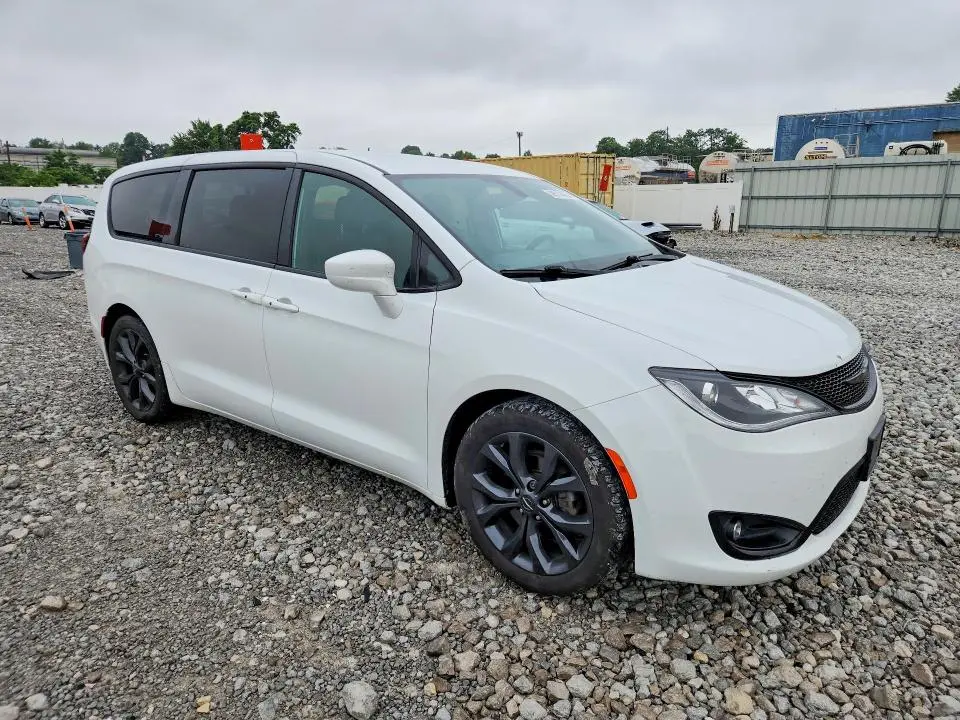 2018 CHRYSLER PACIFICA TOURING PLUS  