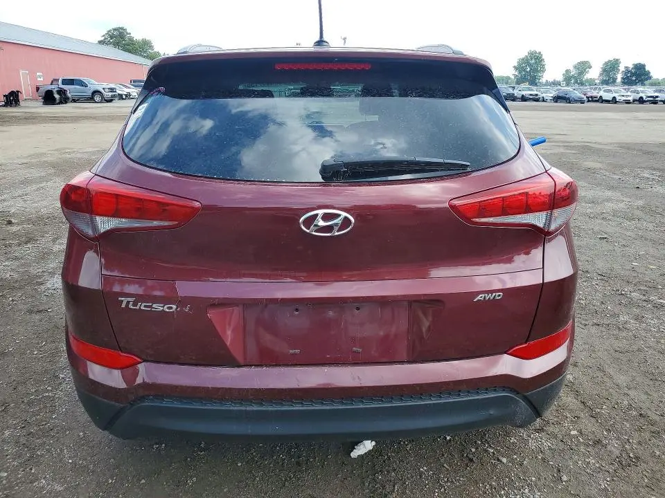 2016 HYUNDAI TUCSON SE  
