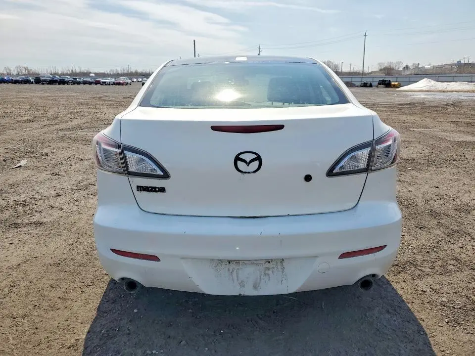 2011 MAZDA 3 S  