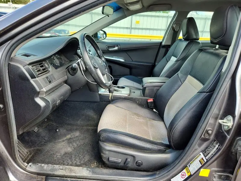 2014 TOYOTA CAMRY SE  