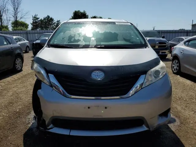 2012 TOYOTA SIENNA LE  