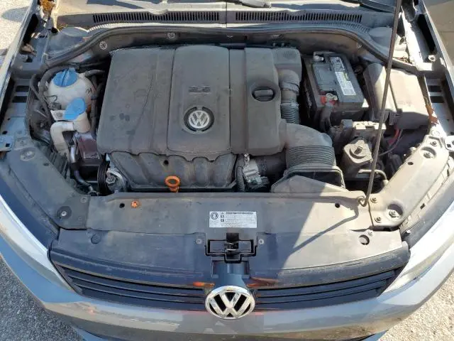 2012 VOLKSWAGEN JETTA SE  