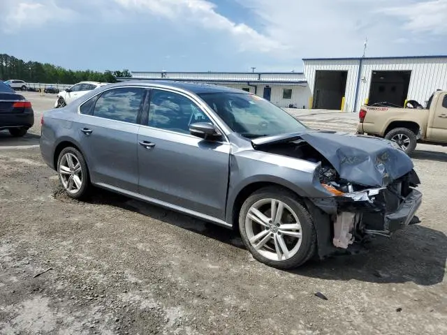2014 VOLKSWAGEN PASSAT SE  