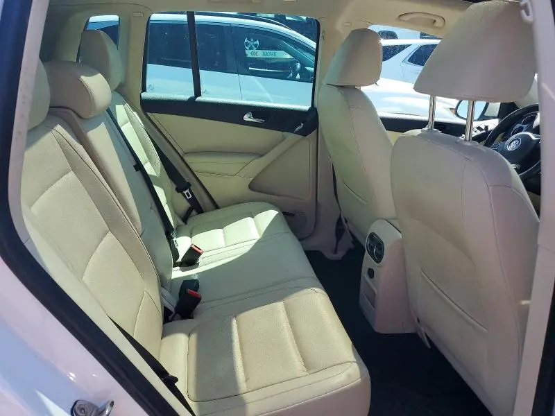 2014 VOLKSWAGEN TIGUAN S  