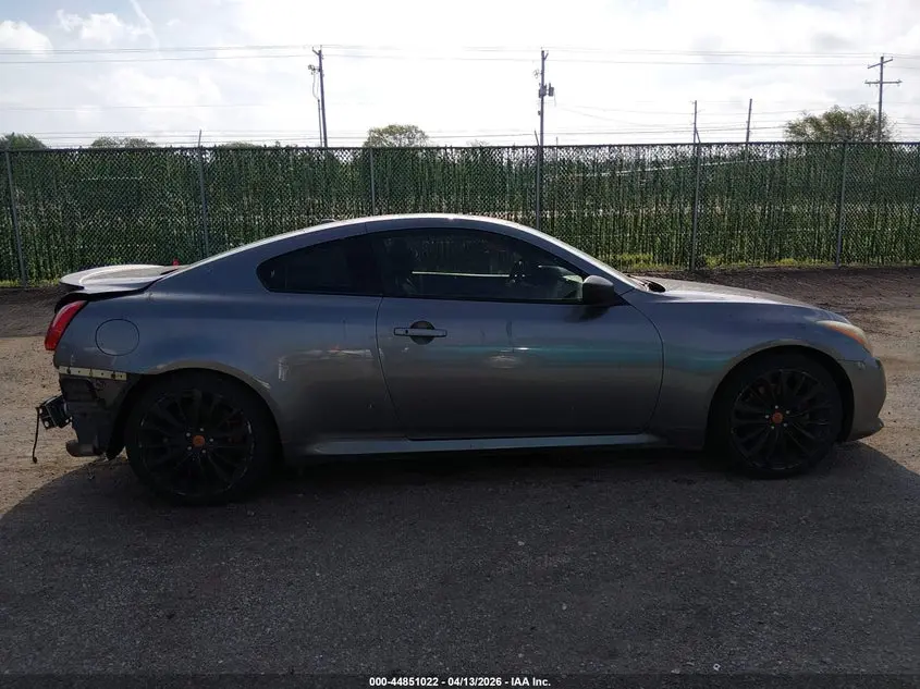 2011 INFINITI G37 JOURNEY