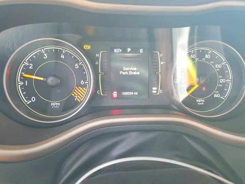 2015 JEEP CHEROKEE SPORT  