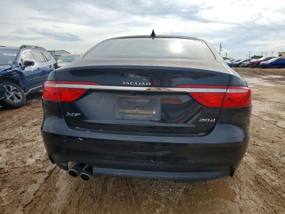 2017 JAGUAR XF PREMIUM  