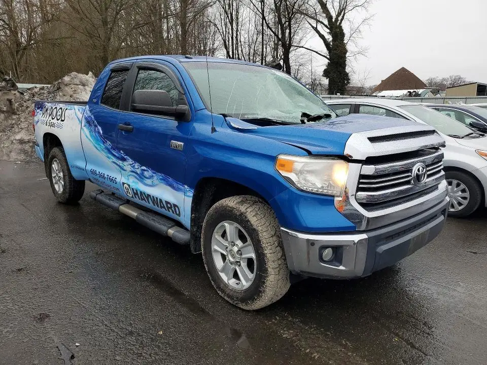 2017 TOYOTA TUNDRA SR5  