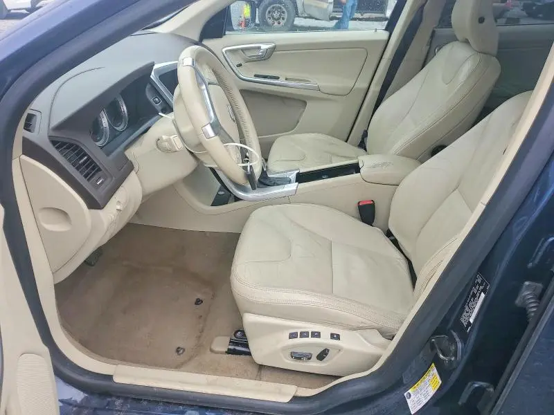2013 VOLVO XC60 3.2  