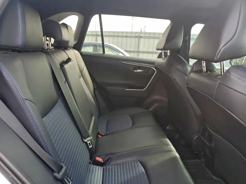 2019 TOYOTA RAV4 XSE  