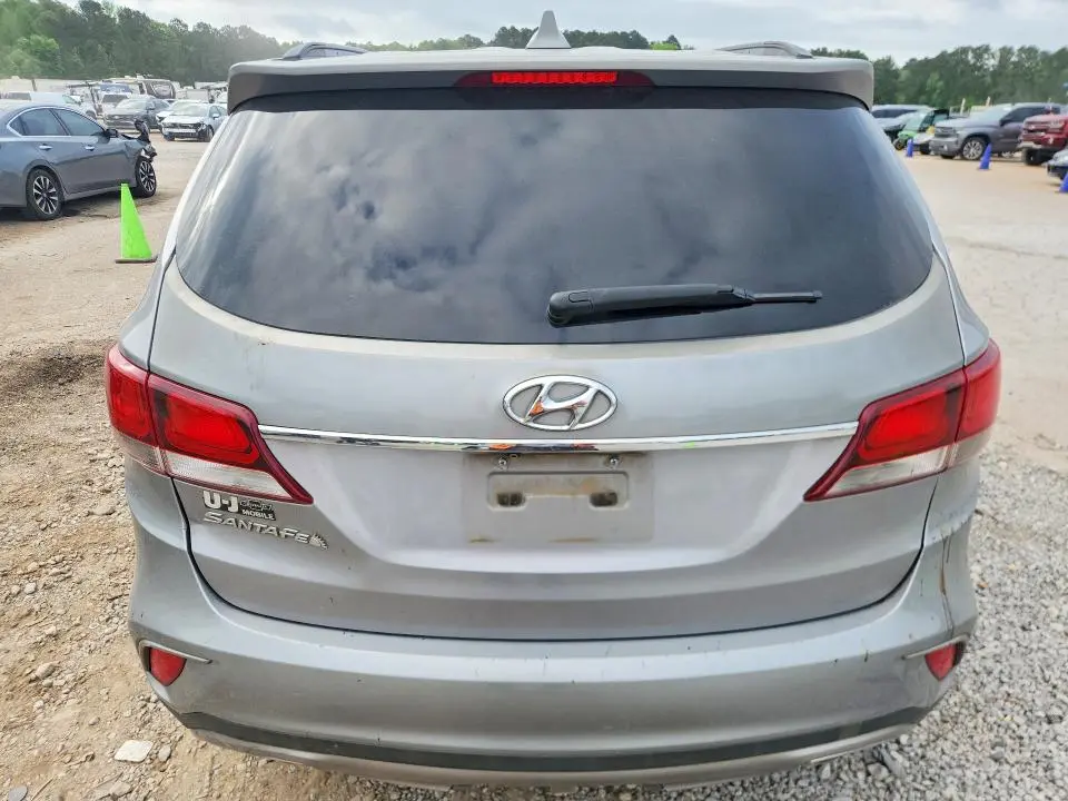 2017 HYUNDAI SANTA FE SE  