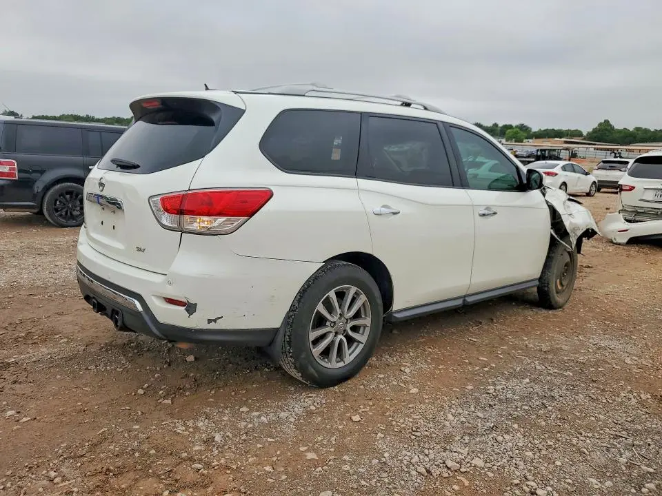 2016 NISSAN PATHFINDER SV  
