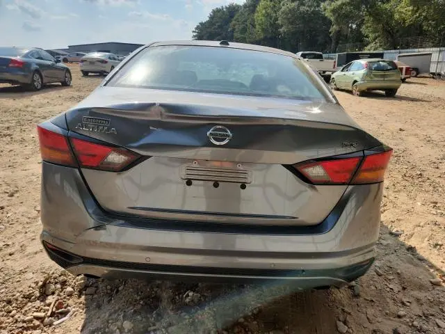 2022 NISSAN ALTIMA SR  