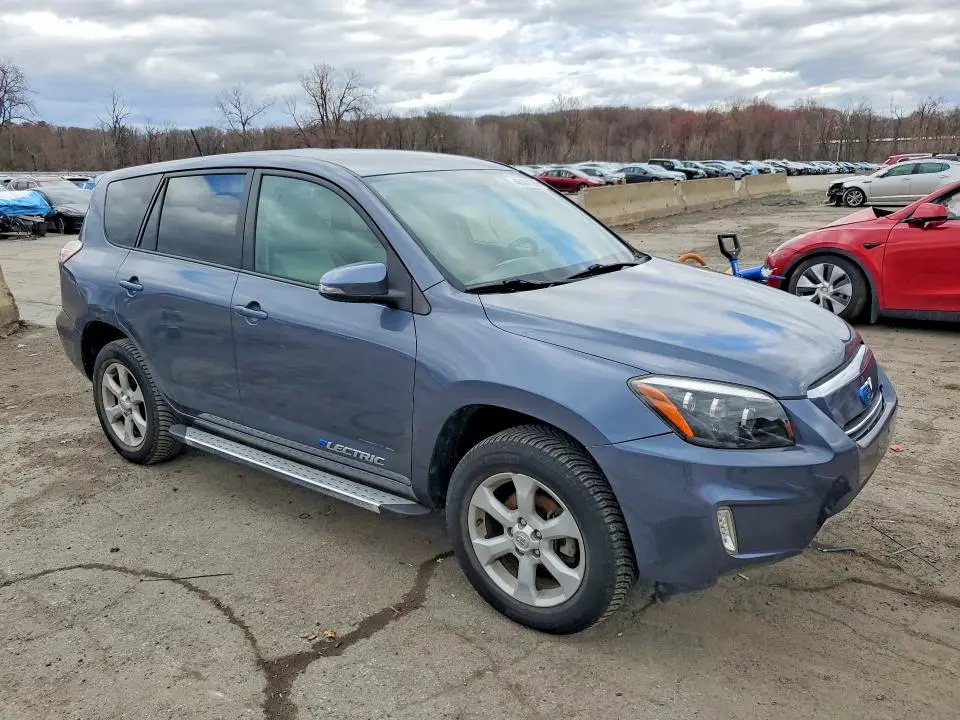 2012 TOYOTA RAV4 EV BASE  